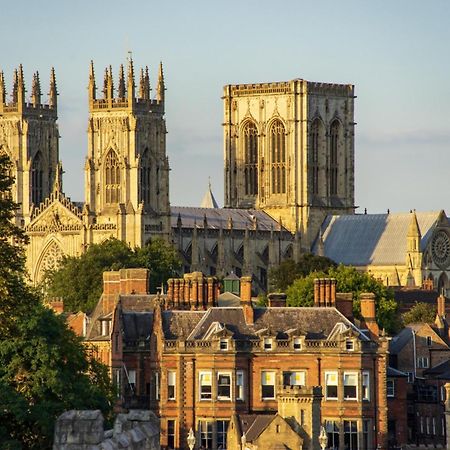 Gillygate Bar And Rooms York Exterior foto